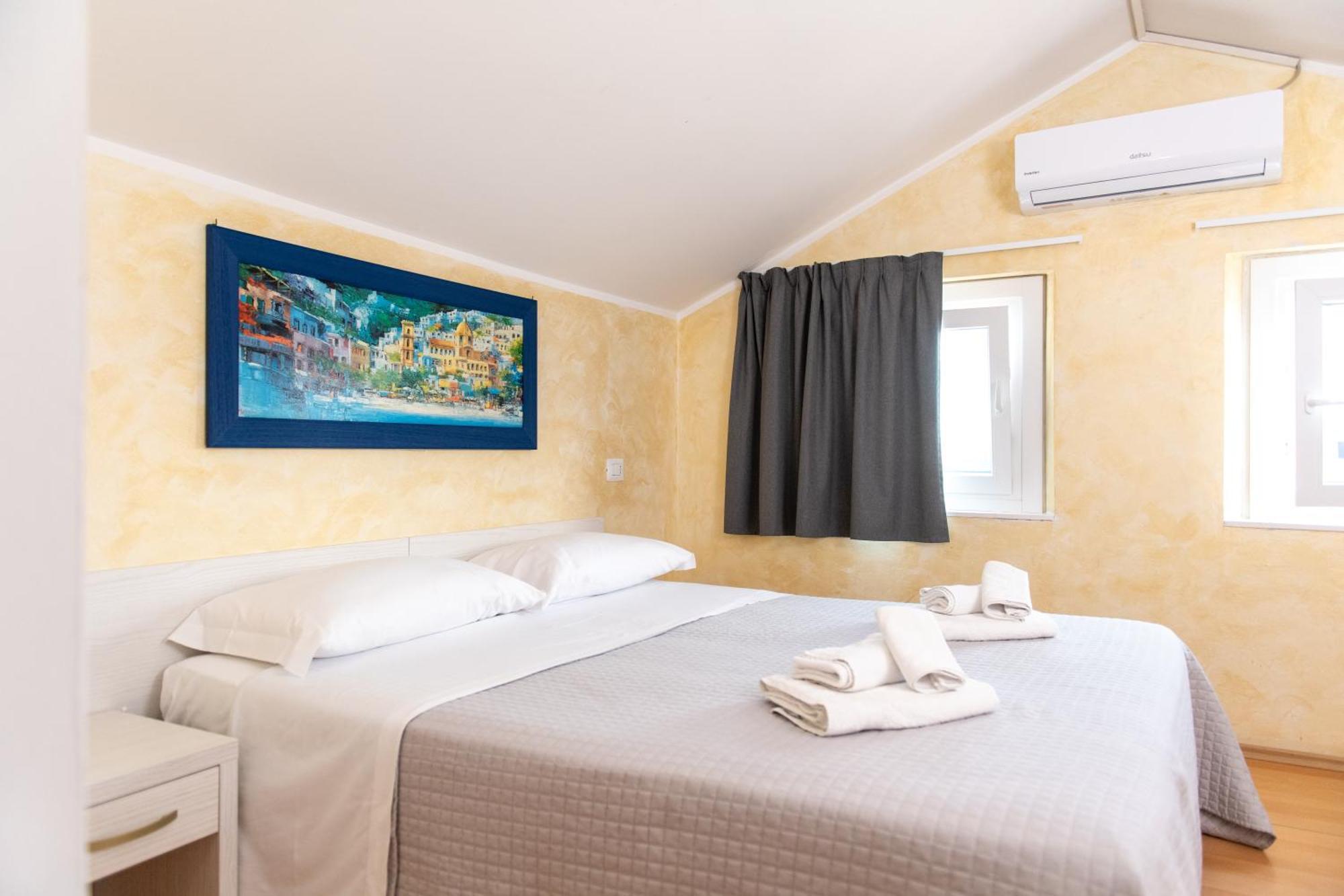 Budget Double or Twin Room - Attic,1588146148:JPEG